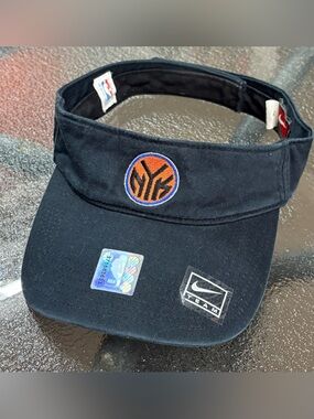 Vintage 90’s Nike New York Knicks NBA Basketball Black Visor OSFA EUC